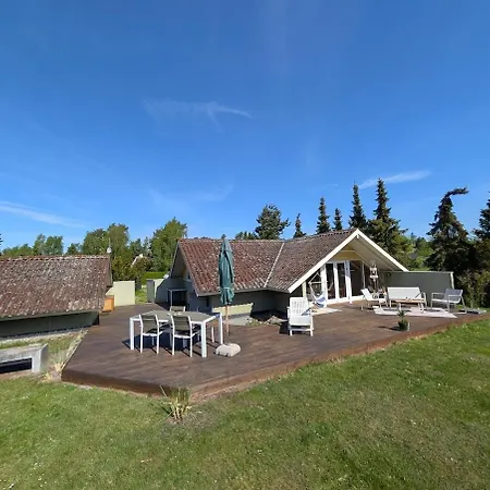 Marielyst Summer House *
